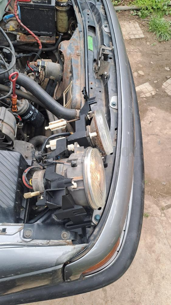 КАПАЦИ НА ФАРОВЕТЕ И ЗАХВАТИ ЗА VOLKSWAGEN (VW) PASSAT B3 HELLA LIPPSTADT , 3Д принт, car part, auto accessory, replacement part, custom, 3D print
